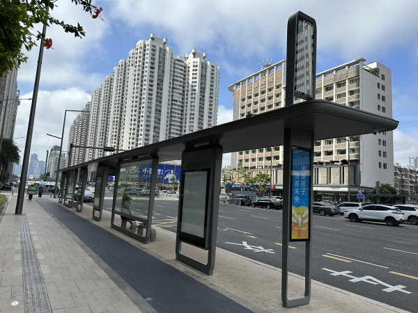 深圳电子公交站牌案例