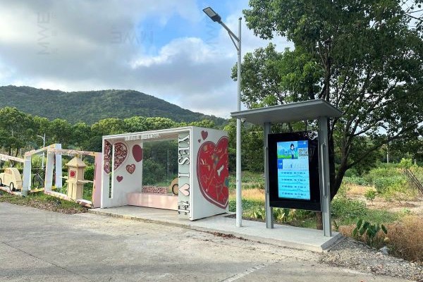 浙江舟山六横岛电子公交站牌案例